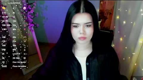 Snapshot of naomivibes chatting on May 5, 12:24 pm Naomi online show from May 5, 12:24 pm