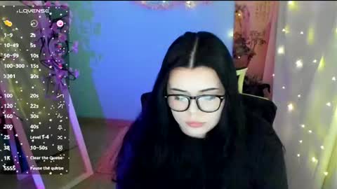 Snapshot of naomivibes chatting on June 18, 5:51 am Naomi online show from June 18, 5:51 am