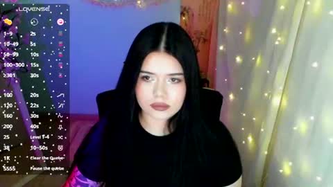 Snapshot of naomivibes chatting on June 27, 7:24 am Naomi online show from June 27, 7:24 am