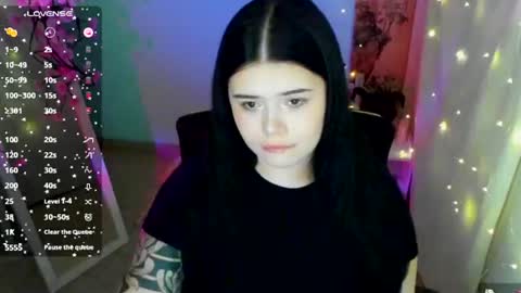 Snapshot of naomivibes chatting on July 3, 6:31 am Naomi online show from July 3, 6:31 am