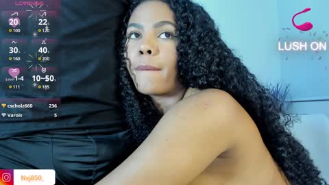 Snapshot of naomixjones1 chatting on December 20, 1:14 am Naomi online show from December 20, 1:14 am