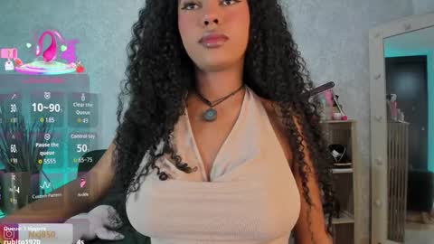 Snapshot of naomixjones1 chatting on November 23, 3:39 am Naomi online show from November 23, 3:39 am