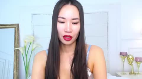 Snapshot of naomiyuu chatting on December 24, 2:21 am Naomi online show from December 24, 2:21 am