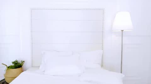 Naomi online show from April 21, 1:53 am