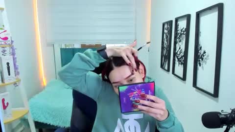 naomy online show from November 28, 3:53 am