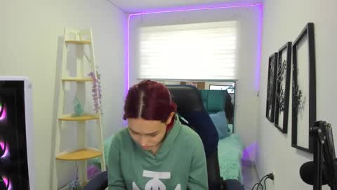 naomy_sex_69 online show from October 27, 7:40 pm