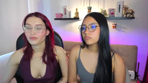 naomy_stanley_ online show from April 29, 9:43 pm