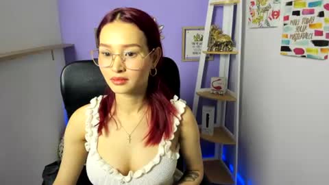 Snapshot of naomy_stanley_ chatting on July 7, 3:20 am naomy_stanley_ online show from July 7, 3:20 am