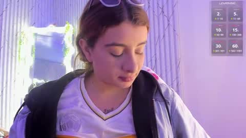 Naomy  online show from March 27, 3:34 am