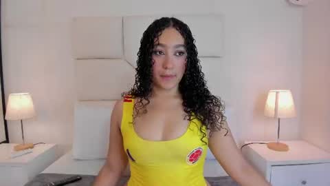 Snapshot of naomycambels chatting on July 7, 7:07 pm naomycambels online show from July 7, 7:07 pm