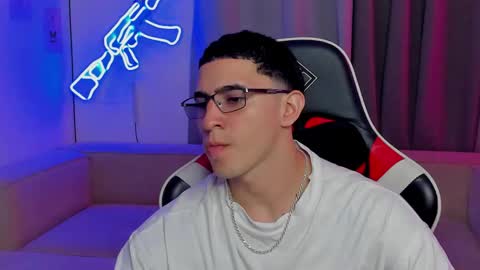 sebastian online show from April 7, 5:08 am