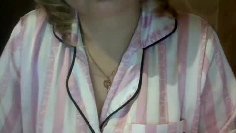 Snapshot of narcisjill chatting on December 15, 12:29 am NarcisJill online show from December 15, 12:29 am