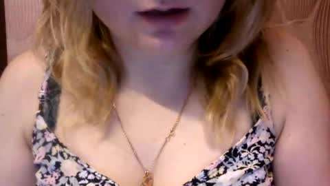 Snapshot of narcisjill chatting on January 22, 12:49 pm NarcisJill online show from January 22, 12:49 pm