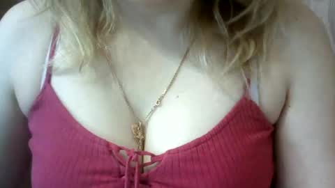 Snapshot of narcisjill chatting on February 6, 10:59 am NarcisJill online show from February 6, 10:59 am