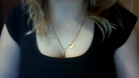 Snapshot of narcisjill chatting on February 19, 12:14 am NarcisJill online show from February 19, 12:14 am