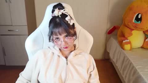 Snapshot of naree_masaki chatting on February 19, 10:55 am Naree online show from February 19, 10:55 am