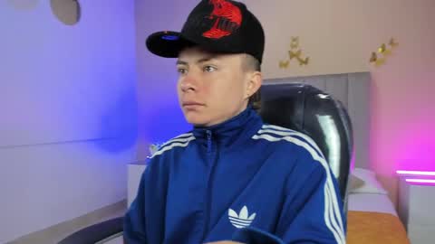 Nascary Fox online show from April 16, 12:17 pm