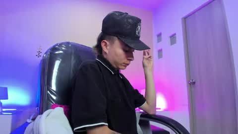 Nascary Fox online show from April 19, 6:10 pm