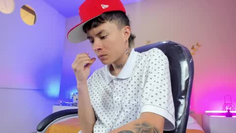 Nascary Fox online show from April 22, 2:29 pm