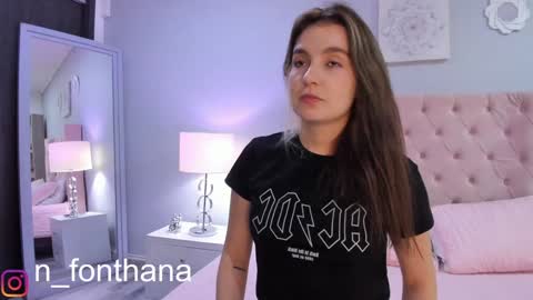 Nashly Fontana online show from January 21, 1:43 pm