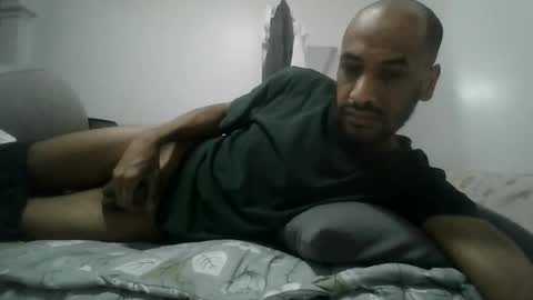 Snapshot of naslikme chatting on April 5, 3:09 pm nas online show from April 5, 3:09 pm
