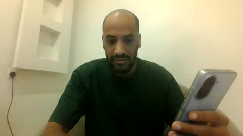Snapshot of naslikme chatting on April 7, 8:31 pm nas online show from April 7, 8:31 pm