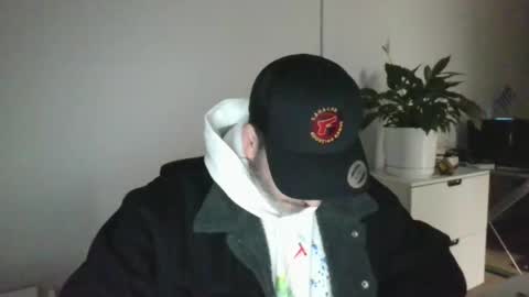 Snapshot of nassobout chatting on November 4, 8:35 am nassobout online show from November 4, 8:35 am