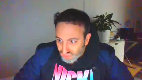 Snapshot of nassobout chatting on November 27, 3:52 am nassobout online show from November 27, 3:52 am