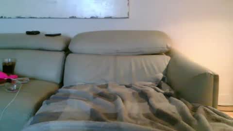 Snapshot of nassobout chatting on December 5, 1:58 am nassobout online show from December 5, 1:58 am