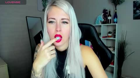 Snapshot of nastasya_cute chatting on September 10, 1:38 am Nastya online show from September 10, 1:38 am