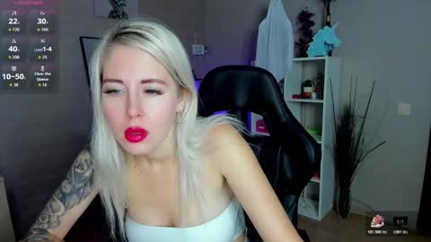 Snapshot of nastasya_cute chatting on November 12, 1:50 am Nastya online show from November 12, 1:50 am