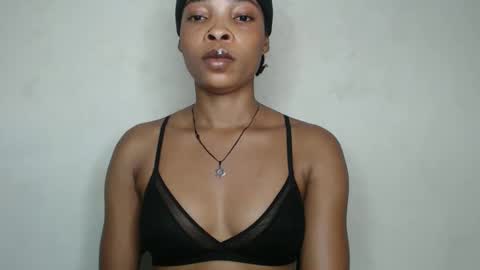 bella online show from November 7, 8:31 pm