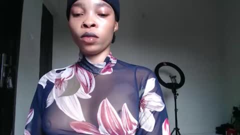 bella online show from November 28, 9:23 am