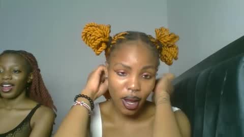 nasty_divah online show from May 21, 7:15 am