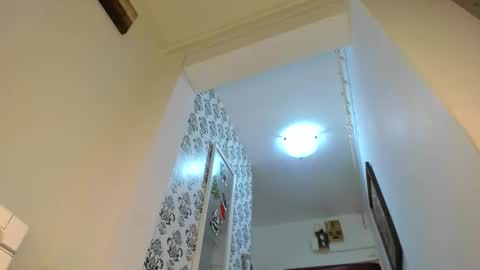 CATHERINE online show from December 1, 5:01 am