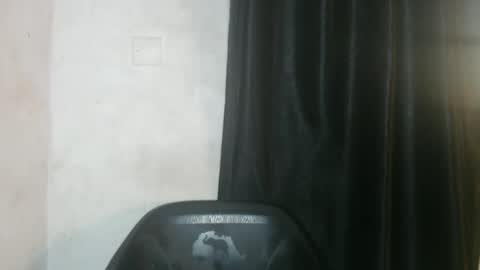Snapshot of nastyhairy7 chatting on September 27, 5:07 pm nastyhairy7 online show from September 27, 5:07 pm