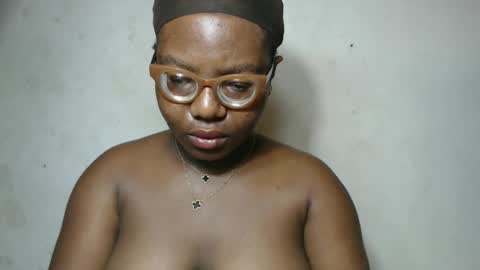 Snapshot of nastyhairy7 chatting on October 6, 4:32 am nastyhairy7 online show from October 6, 4:32 am