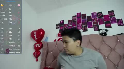 Snapshot of nat_evans8 chatting on June 18, 1:17 am nat_evans8 online show from June 18, 1:17 am