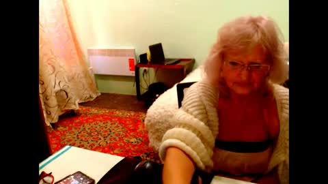 natali online show from November 1, 6:15 am