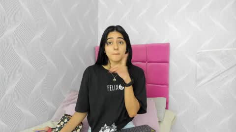 Snapshot of natalia_aguirre chatting on January 5, 12:53 pm Naty  online show from January 5, 12:53 pm