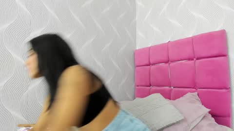 Snapshot of natalia_aguirre chatting on January 5, 6:56 pm Naty  online show from January 5, 6:56 pm