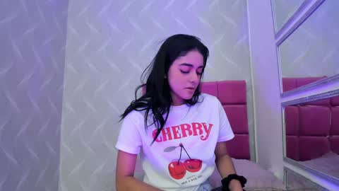 Snapshot of natalia_aguirre chatting on January 22, 12:27 pm Naty  online show from January 22, 12:27 pm