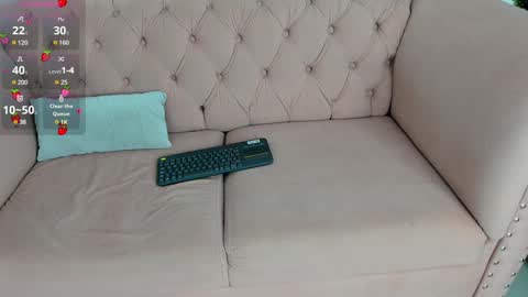 Snapshot of natalia_aguirre chatting on January 31, 12:18 pm Naty  online show from January 31, 12:18 pm