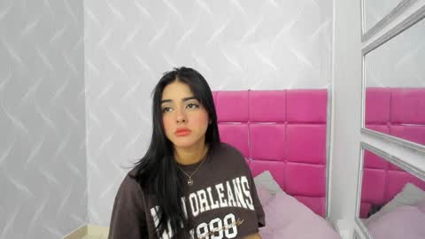 Snapshot of natalia_aguirre chatting on February 2, 12:46 pm Naty  online show from February 2, 12:46 pm