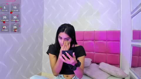 Snapshot of natalia_aguirre chatting on February 4, 12:22 pm Naty  online show from February 4, 12:22 pm