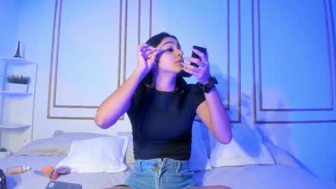 Snapshot of natalia_aguirre chatting on February 15, 12:22 pm Naty  online show from February 15, 12:22 pm