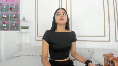 Snapshot of natalia_aguirre chatting on February 25, 12:24 pm Naty  online show from February 25, 12:24 pm