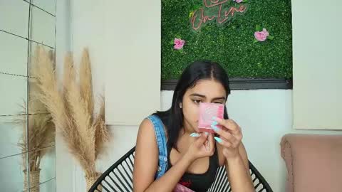 Snapshot of natalia_aguirre chatting on September 9, 12:26 pm Naty  online show from September 9, 12:26 pm