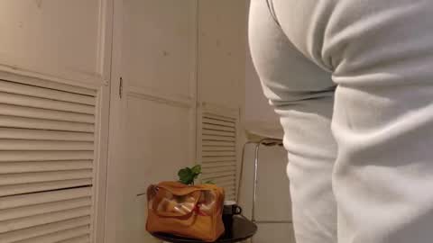 Naty  online show from February 10, 12:20 pm