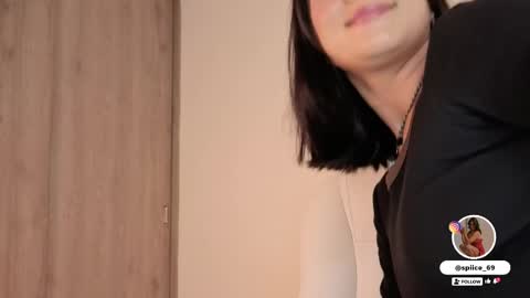 natalia andrea online show from April 2, 10:51 pm